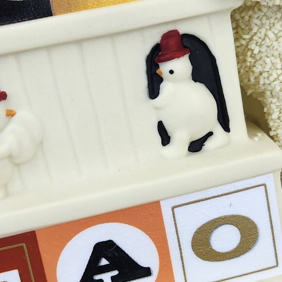 🔹️NIB Dept 56 FAO Schwartz 2021 "Time For Fun" Snowbabies Figurine - Picture 9 of 14